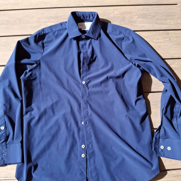 Mizzen+Main Leeward Collection Medium Standard Fit Navy Button-Up Shirt - Picture 1 of 6